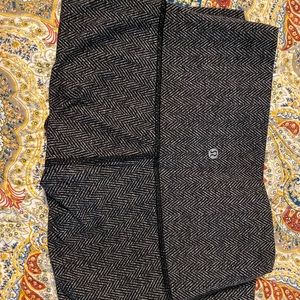 Lululemon Black & Gray Skinny Yoga Pants 🌟